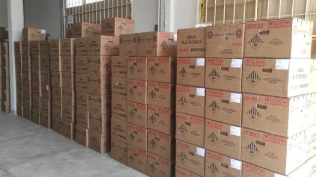 Cartórios de Taubaté iniciam preparação das urnas para o 2° turno