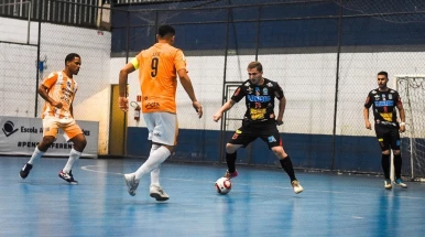 Taubaté Umbro Futsal vence e segue na liderança da Liga Paulista