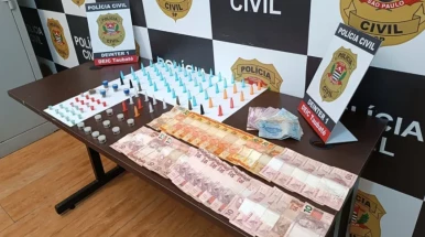 Polícia Civil apreende drogas e detém dois menores em operação em Taubaté