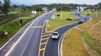 Motociclista morre em acidente de trânsito na Rodovia Charles Schneider em Taubaté