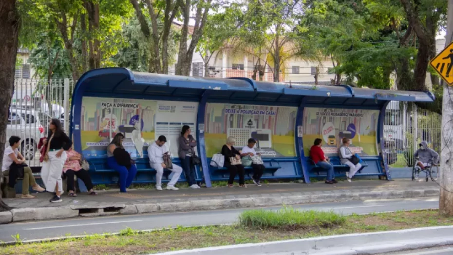 Taubaté abrirá novo chamamento para publicidade em mobiliários urbanos