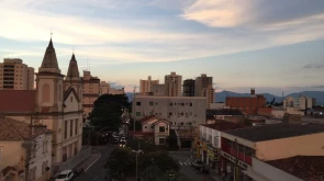 Taubaté: Quarta-feira é de sol e chuva passageira em Taubaté