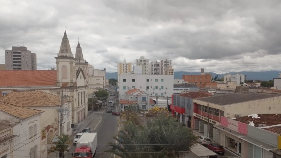 Sábado é de sol com probabilidades de chuva