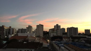 Segunda-feira é de sol e com as temperaturas elevadas em Taubaté