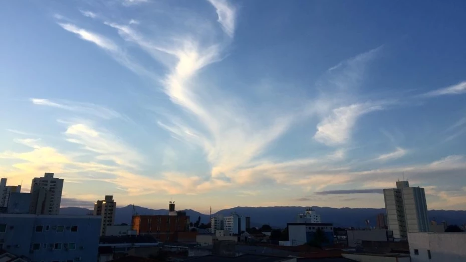 Sexta-feira é ensolarada e com chances de chuva passageira em Taubaté