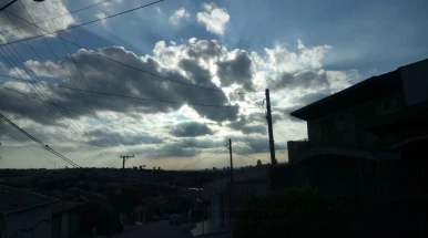 Taubaté é marcado por sábado parcialmente nublado e com chances de pancadas de chuva