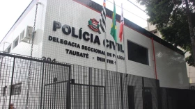Homem de 43 anos morre em acidente entre moto e carro na Estrada das Sete Voltas, em Taubaté 