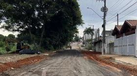 Prefeitura de Taubaté realiza obras na avenida Antônio de Queiroz Filho, na Independência