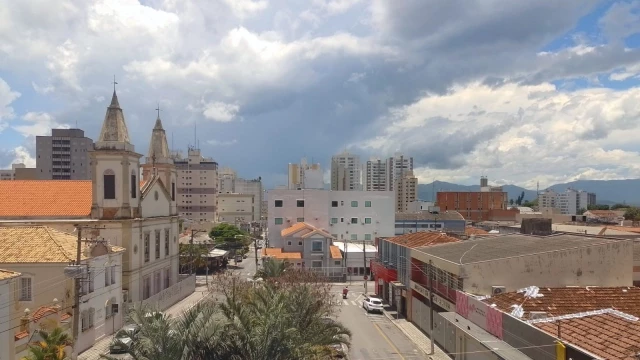 Sábado é de sol e com probabilidades de chuva passageira em Taubaté