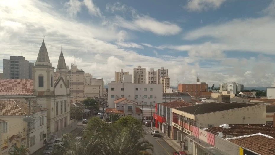 Terça-feira é ensolarada e com temperaturas elevadas em Taubaté