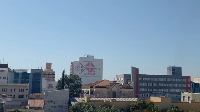 Sexta-feira é quente e ensolarada em Taubaté