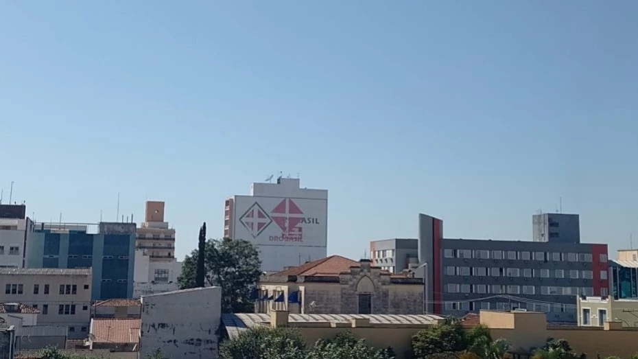 Sexta-feira é quente e ensolarada em Taubaté