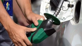 Preços do litro da gasolina e do etanol caem levemente em Taubaté Preços do litro da gasolina e do etanol caem levemente em Taubaté