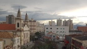 Terça-feira é quente e com chances de chuva em Taubaté