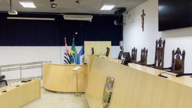 Após 14 meses, Câmara ouvirá representante da Sabesp em Taubaté
