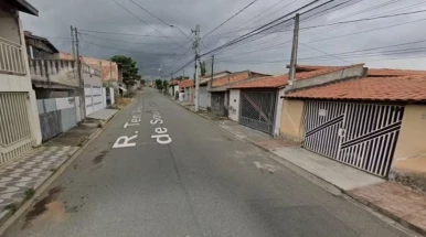 Homem é morto a tiros na frente da própria casa em Taubaté