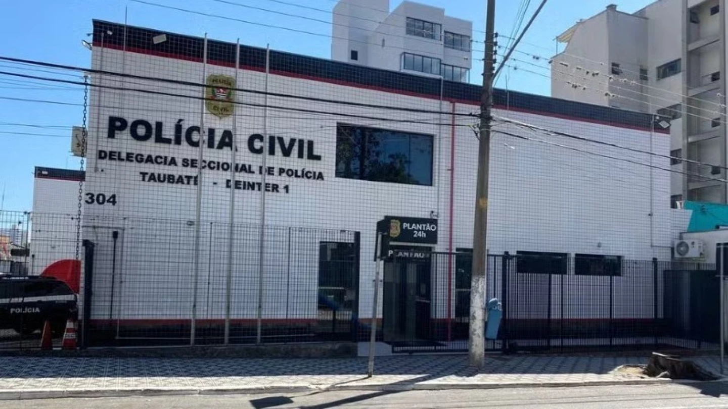 Homem é preso ao tentar encontrar adolescente de 13 anos em shopping de Taubaté