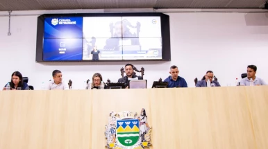 Secretária de saúde confirma funcionamento do H-Mut e fala em reforma da unidade Secretária de saúde confirma funcionamento do H-Mut e fala em reforma da unidade
