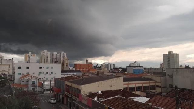 Defesa Civil alerta para passagem de frente fria no Vale e região