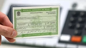 Prazo para regularizar título de eleitor termina nesta segunda-feira (19)