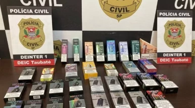 Jovem é preso suspeito de vender cigarros eletrônicos em redes sociais, em Taubaté Jovem é preso suspeito de vender cigarros eletrônicos em redes sociais, em Taubaté