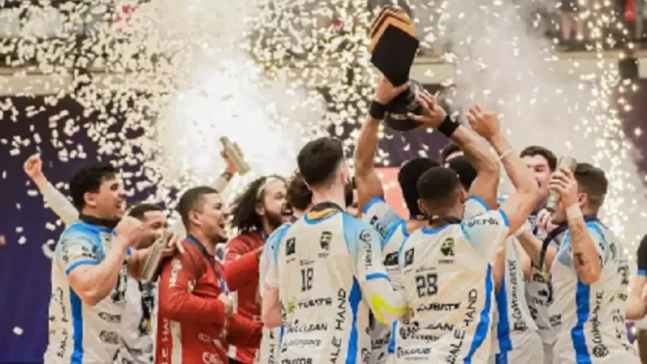 Handebol Taubaté comemora eneacampeonato continental Handebol Taubaté comemora eneacampeonato continental