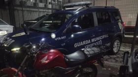 GCM prende homem por tráfico de drogas e uso de placa adulterada no Centro da cidade