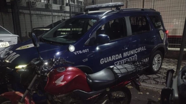 GCM prende homem por tráfico de drogas e uso de placa adulterada no Centro da cidade