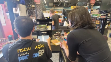 Procon Taubaté realiza operação conjunta para fiscalizar estabelecimentos comerciais