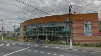 Clima de festa junina chega ao Taubaté Shopping com brincadeiras típicas para as crianças