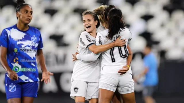 Taubaté perde para o Botafogo e segue fora do G-4 do Brasileiro