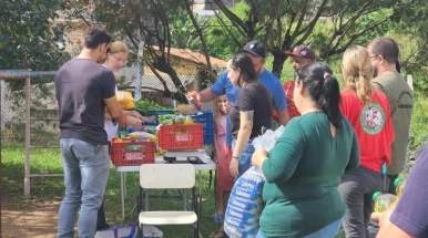 Troca Verde arrecada 425kg de recicláveis em troca de alimentos em sua primeira edição Troca Verde arrecada 425kg de recicláveis em troca de alimentos em sua primeira edição