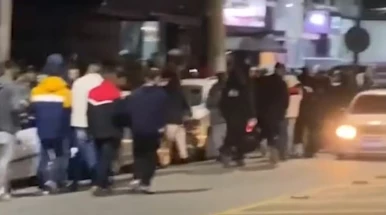 Jovem é agredida por ex e caso vira confusão em Taubaté na Av. Itália