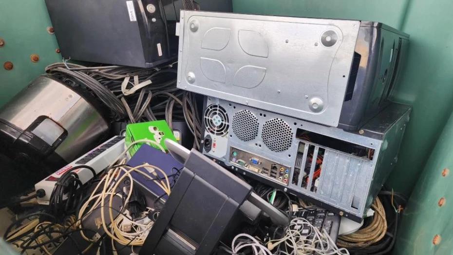 Mutirão recolhe quase 900kg de resíduos eletrônicos em Taubaté Mutirão recolhe quase 900kg de resíduos eletrônicos em Taubaté