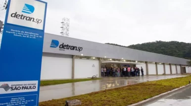 Detran flagra ‘aula fantasma’ de moto em autoescola de Taubaté Detran flagra ‘aula fantasma’ de moto em autoescola de Taubaté