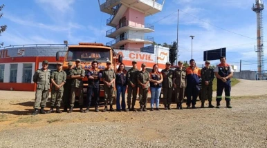 Defesa Civil realiza ação educativa com jovens do Grupamento Florestal Paulista Defesa Civil realiza ação educativa com jovens do Grupamento Florestal Paulista