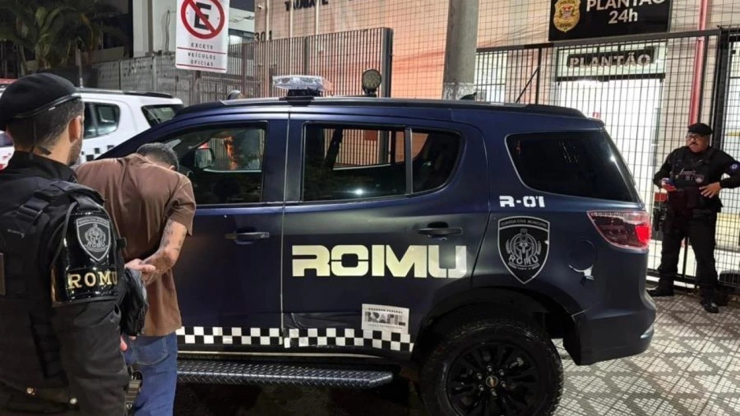 Guarda Municipal apreende adolescente com drogas e prende foragido da Justiça