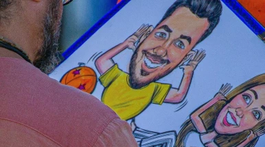 Taubaté Shopping oferece caricaturas gratuitas para pais e filhos