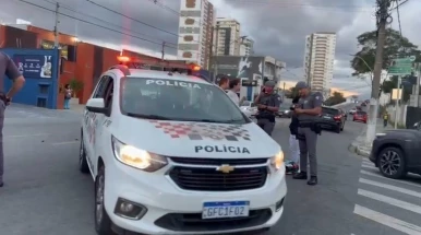 Mulher fica ferida em acidente na avenida Itália em Taubaté