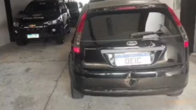 Polícia apreende carro usado em furto de mais de 100 notebooks em escola de Taubaté Polícia apreende carro usado em furto de mais de 100 notebooks em escola de Taubaté
