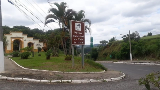 Vereadores de Taubaté aprovam projeto para privatizar Parque do Itaim