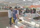Alunos da rede municipal participam de feira do livro em fortalecimento a projeto de leitura