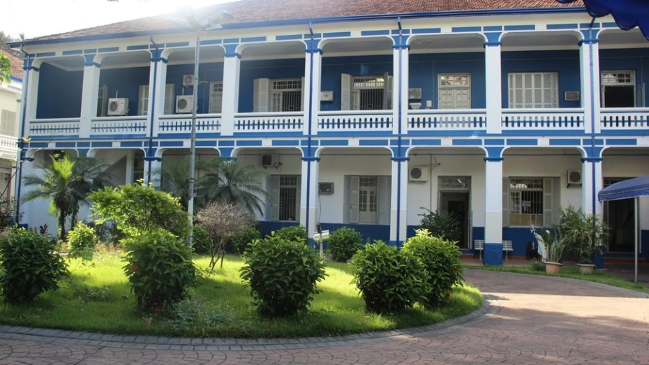 Prefeito de Taubaté sanciona lei para vender 16 imóveis da prefeitura avaliados em R$ 1,1 milhão Prefeito de Taubaté sanciona lei para vender 16 imóveis da prefeitura avaliados em R$ 1,1 milhão