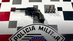 Adolescente é apreendido com revólver na Av. Itália, em Taubaté
