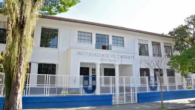 STF suspende novas matrículas de alunos em faculdade municipal que atue fora de sua cidade