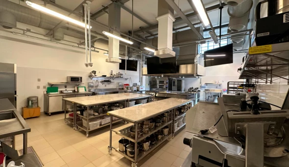Taubaté: Senac Taubaté moderniza cozinha pedagógica e retoma cursos de Gastronomia e Nutrição