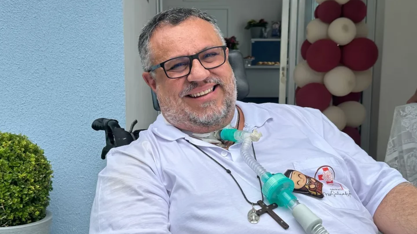 Padre Márlon Múcio volta a ser internado na UTI
