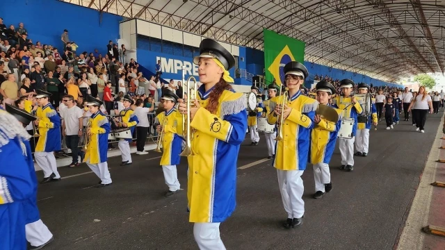 Desfile de 7 de Setembro lota Avenida do Povo para celebrar a Independência do Brasil