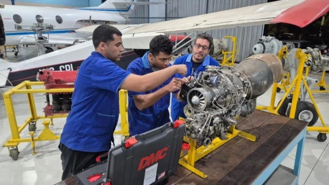 Alunos da Escola de Ciências Aeronáuticas se preparam para competição em evento internacional