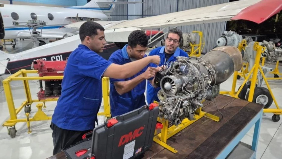 Alunos da Escola de Ciências Aeronáuticas se preparam para competição em evento internacional